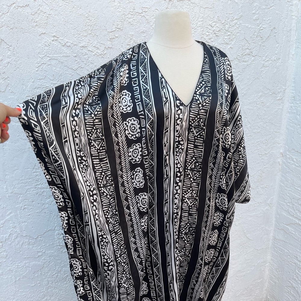 Vintage kaftan beautiful satin fabric
